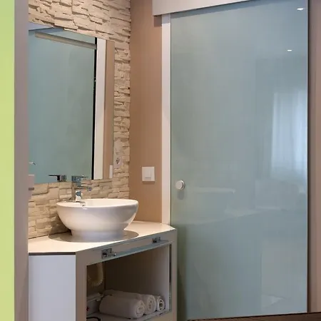 Hola Bismark Apartment Barcelona